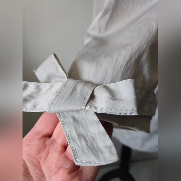 KARL LAGERFELD Muted Misty Silver Water Resistant Jacket With Hidden Hood. Large - Picture 6 of 16